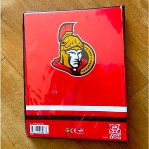 Ottawa Senators Hockey card album.